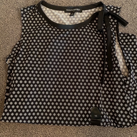 Banana Republic tops XS NWT - Picture 5 of 8